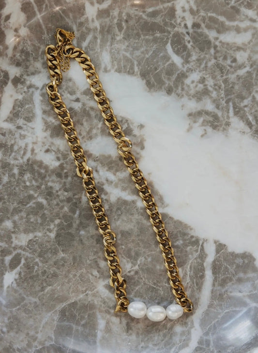 Evelyn Pearl Necklace